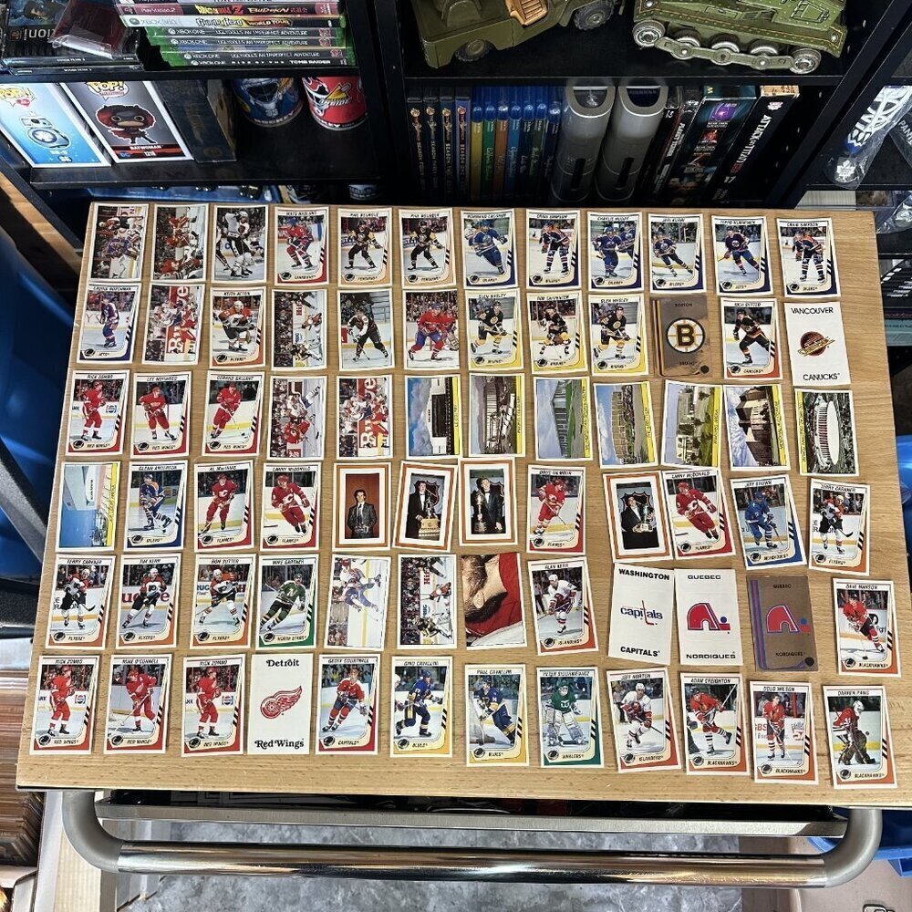 Lot Of 72 1989-90 Panini Stickers Hockey